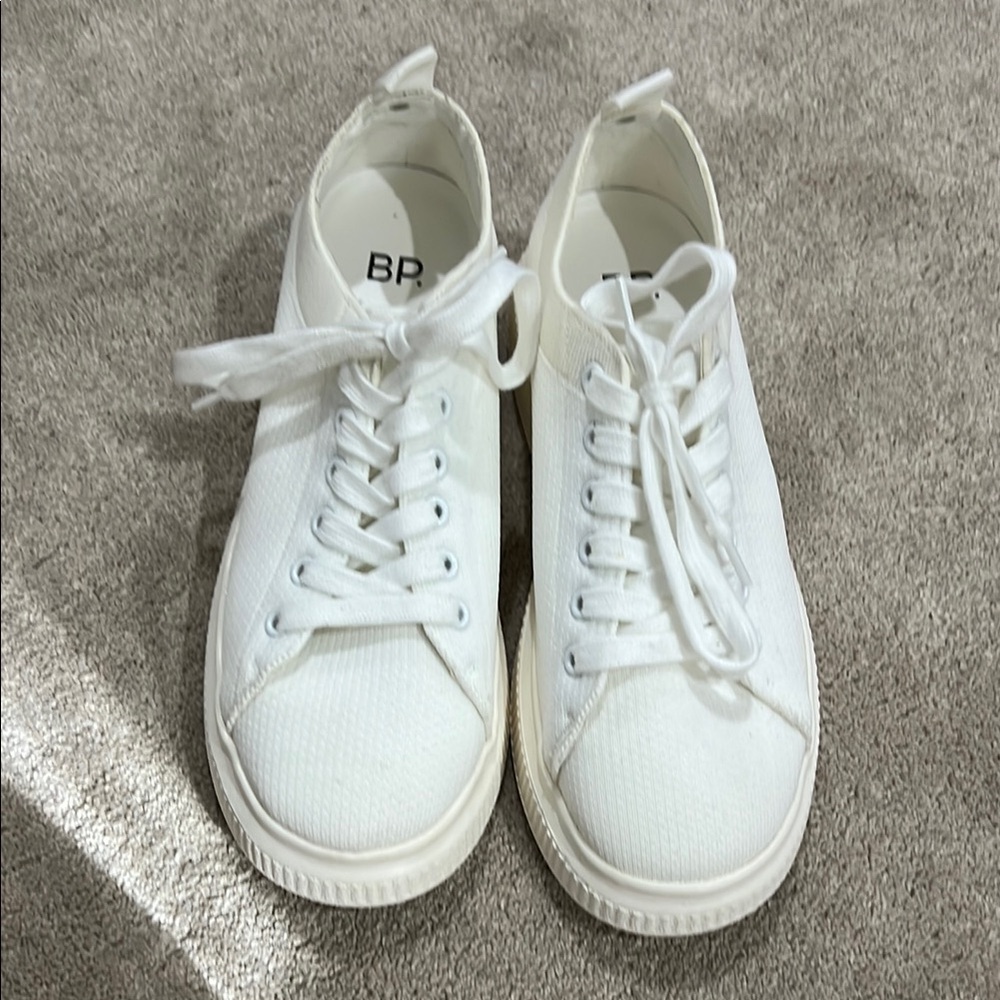 BP Classic White Lace-Up Sneakers